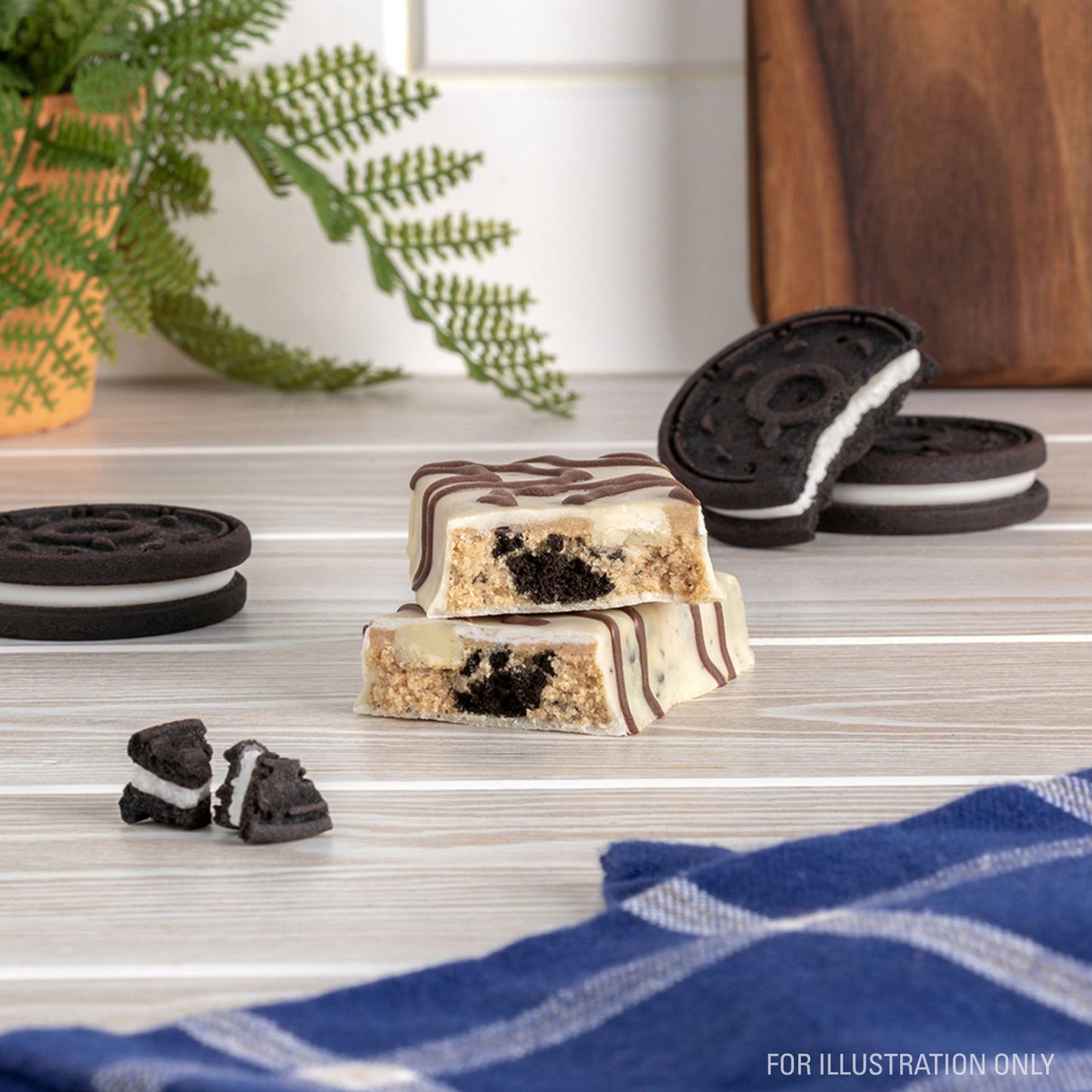 dipped-cookies-and-cream-protein-bars-x4 15807_QN_USA_ProteinBar_CAC_InterimAssetUpdate_Digital-Dipped-ProductCarouselSet_Tabletop1.jpg